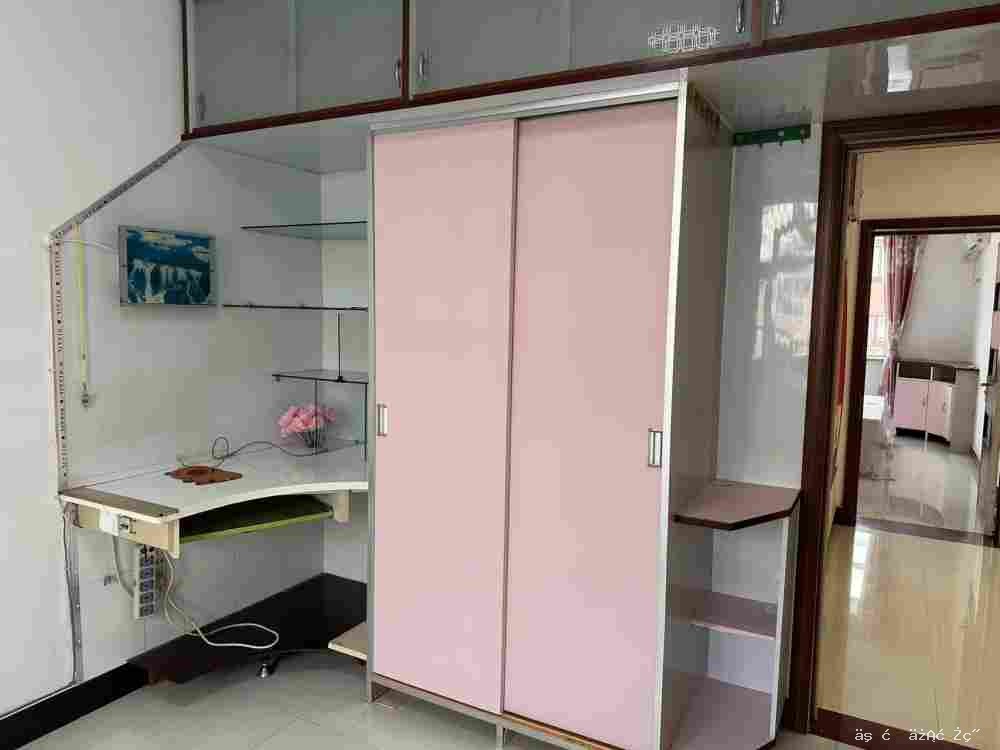 出售开鲁县学府花园小区4楼 带缓台 精装修 拎包入住